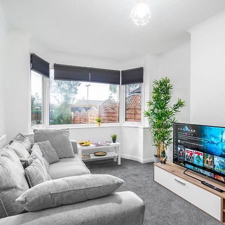 ברמינגהאם 4 Bedroom House - Accommodates 7 - Garden - Parking - Netflix - Wifi - 559T מראה חיצוני תמונה
